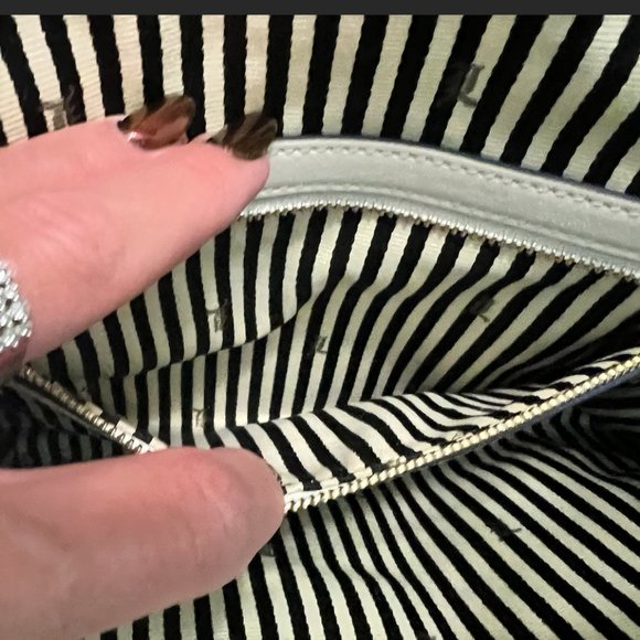 L.A.M.B. Clutch - Picture 5 of 9